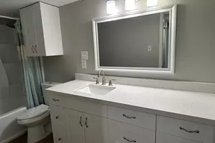 2100 Tanglewilde St, Houston, TX 77063 - Photo 12