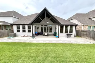 1019 Navasota St, Webster, TX 77598 - Photo 2