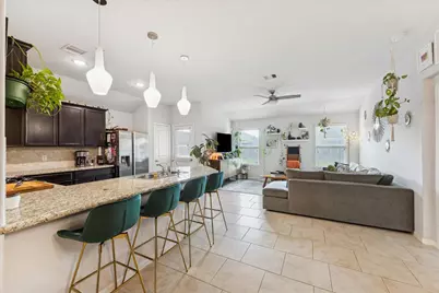 3018 Village Creek Dr, Katy, TX 77494 - Photo 4