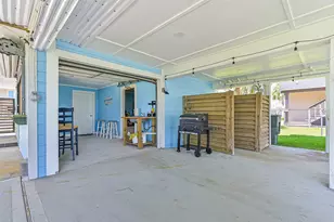 22205 Frio Dr, Galveston, TX 77554 - Photo 14