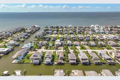 22205 Frio Drive, Galveston, TX 77554 - Photo 8