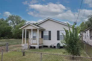 7810 Queen St, Houston, TX 77028 - Photo 1