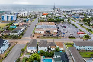 2404 Bernardo De Galvez, Galveston, TX 77550 - Photo 34