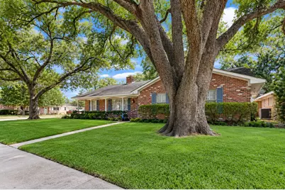 8403 Braes Meadow Drive, Houston, TX 77071 - Photo 2