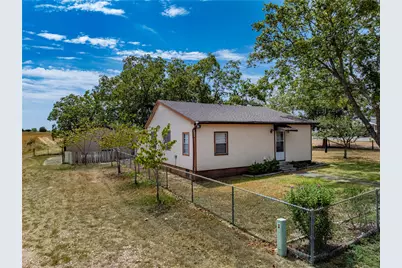 1046 Tx-71, West Point, TX 78963 - Photo 14