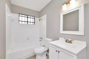 12811 Glen Hollow Dr, Houston, TX 77048 - Photo 8