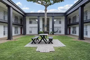 2815 Greenridge Dr, Houston, TX 77057 - Photo 18