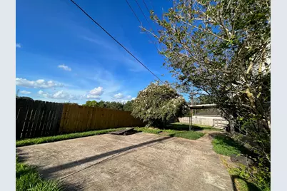 1802 Hickory Hill Court, Sugar Land, TX 77478 - Photo 30