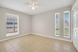8707 Yvonne Dr, Houston, TX 77044 - Photo 18