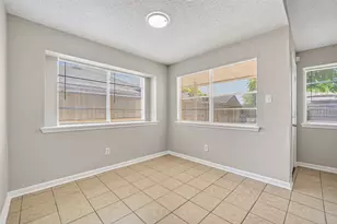 8707 Yvonne Dr, Houston, TX 77044 - Photo 8