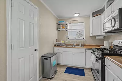 313 Ling, Bayou Vista, TX 77563 - Photo 28