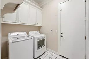 3210 Maroneal St, Houston, TX 77025 - Photo 12