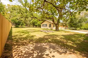211 Brantley Ln, Magnolia, TX 77354 - Photo 4