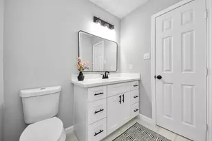 5835 Kenilwood Dr, Houston, TX 77033 - Photo 28