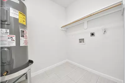 5835 Kenilwood Drive, Houston, TX 77033 - Photo 18
