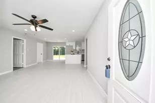5835 Kenilwood Dr, Houston, TX 77033 - Photo 4