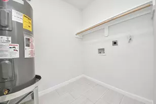 5835 Kenilwood Dr, Houston, TX 77033 - Photo 18