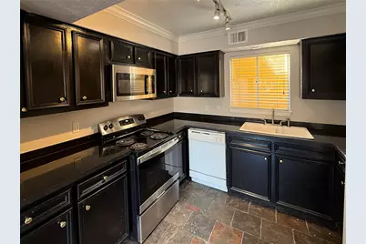 1919 Portsmouth Street #10, Houston, TX 77098 - Photo 6