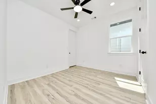 7717 Bowen St, Houston, TX 77051 - Photo 26