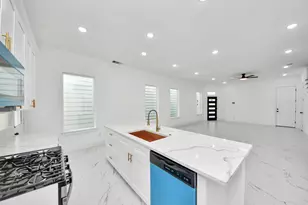 7717 Bowen St, Houston, TX 77051 - Photo 8