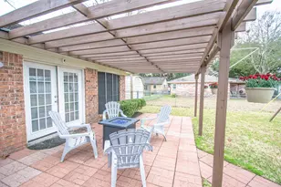 501 Southbend Dr, Alvin, TX 77511 - Photo 34