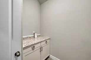 2051 Brookmont Dr, Conroe, TX 77301 - Photo 38