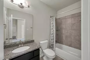 2051 Brookmont Dr, Conroe, TX 77301 - Photo 36