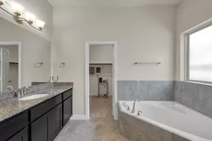 2051 Brookmont Dr, Conroe, TX 77301 - Photo 24