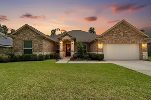 2051 Brookmont Dr, Conroe, TX 77301 - Photo 1