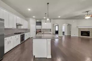 2051 Brookmont Dr, Conroe, TX 77301 - Photo 14