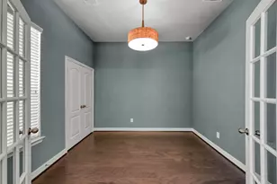 2051 Brookmont Dr, Conroe, TX 77301 - Photo 6