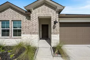 1054 Great Barracuda Ln, Alvin, TX 77511 - Photo 2