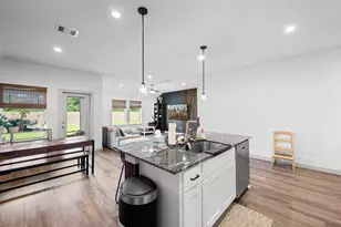 1054 Great Barracuda Ln, Alvin, TX 77511 - Photo 10