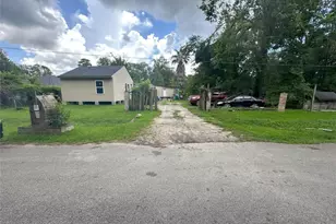19795 Live Oak N N, New Caney, TX 77357 - Photo 1