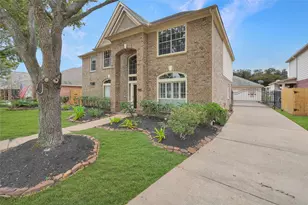 11719 Lakewood Crossing Dr, Tomball, TX 77377 - Photo 2