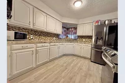 8038 Woodlyn Road, Houston, TX 77028 - Photo 4