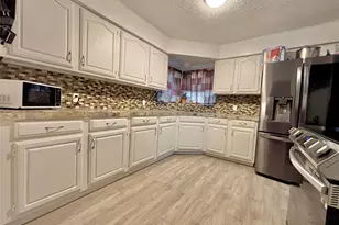 8038 Woodlyn Rd, Houston, TX 77028 - Photo 4