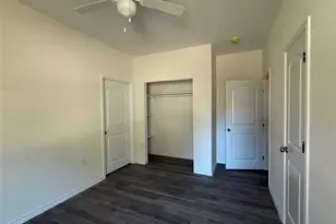 517 E Linney St, Dayton, TX 77535 - Photo 8