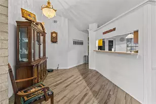 9 Colony Square, Angleton, TX 77515 - Photo 10