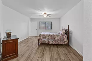 9 Colony Square, Angleton, TX 77515 - Photo 18