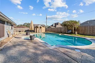 9 Colony Square, Angleton, TX 77515 - Photo 22