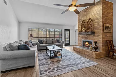 9 Colony Square, Angleton, TX 77515 - Photo 8