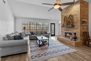 9 Colony Square, Angleton, TX 77515 - Photo 8