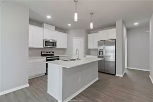 1326 Prairie Dr, Bryan, TX 77803 - Photo 6