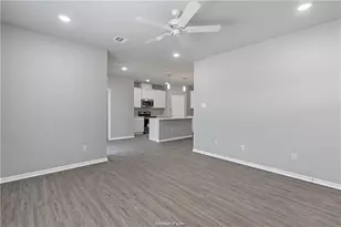 1326 Prairie Dr, Bryan, TX 77803 - Photo 4
