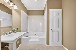 404 Wilcrest Dr, Houston, TX 77042 - Photo 34