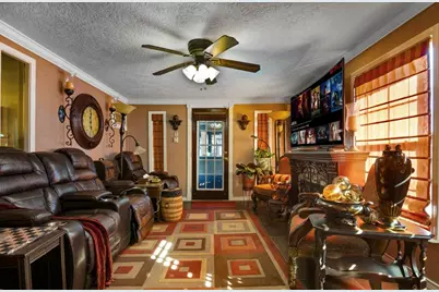 409 Davis Street, Lufkin, TX 75904 - Photo 4