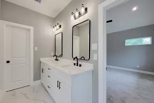 2022 Wavell St, Houston, TX 77088 - Photo 22