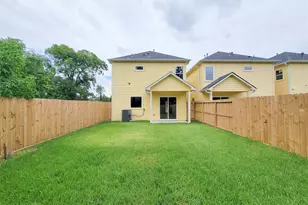 2022 Wavell St, Houston, TX 77088 - Photo 38