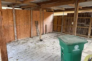 7952 Cinderella St, Houston, TX 77028 - Photo 18